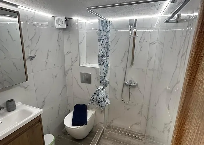 Epsilon Apartment *