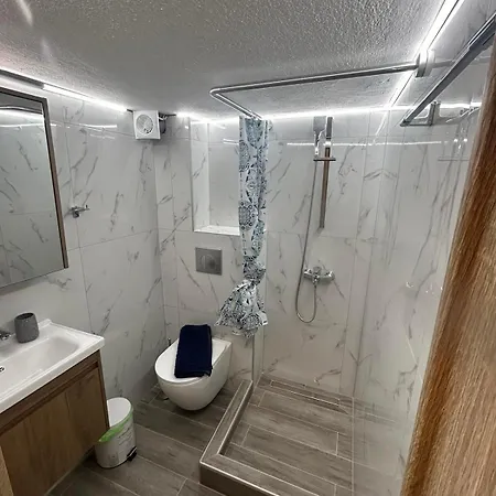 Epsilon Apartment *